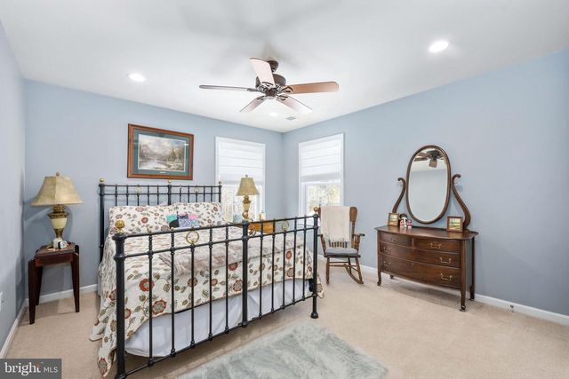 24 GIBSON DR, Fredericksburg, VA 22406