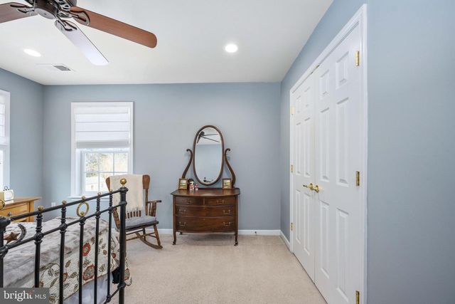 24 GIBSON DR, Fredericksburg, VA 22406