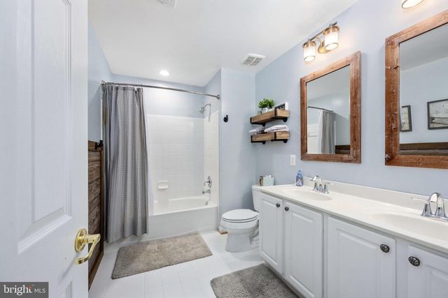 24 GIBSON DR, Fredericksburg, VA 22406