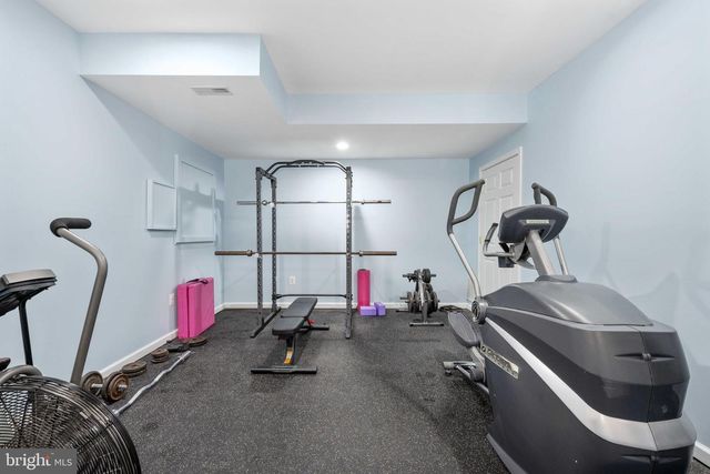 24 GIBSON DR, Fredericksburg, VA 22406