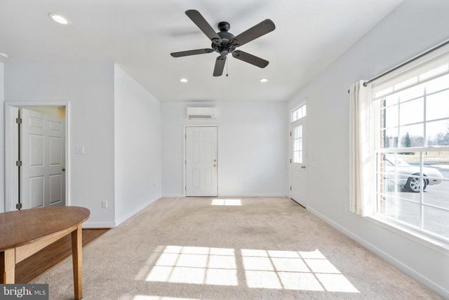 24 GIBSON DR, Fredericksburg, VA 22406