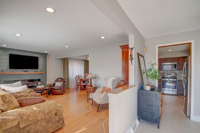 648 Saginaw Avenue, Calumet City, IL 60409