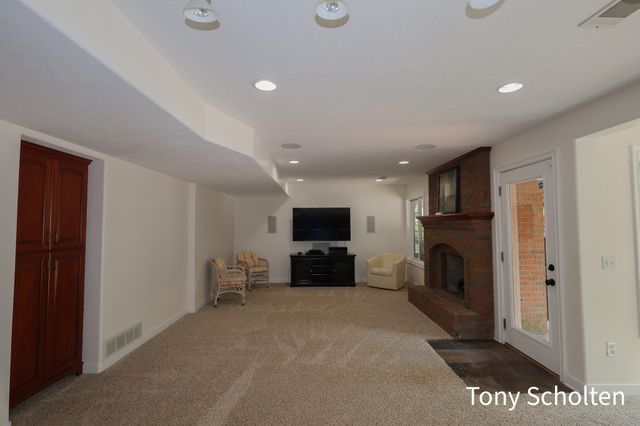 6054 Summerhill Drive, Georgetown Twp, MI 49426