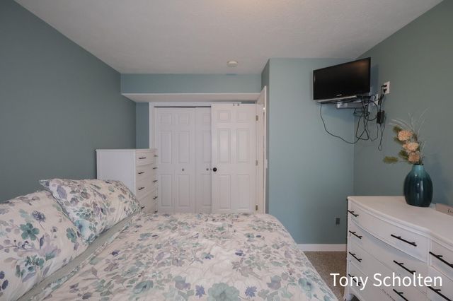 6054 Summerhill Drive, Georgetown Twp, MI 49426