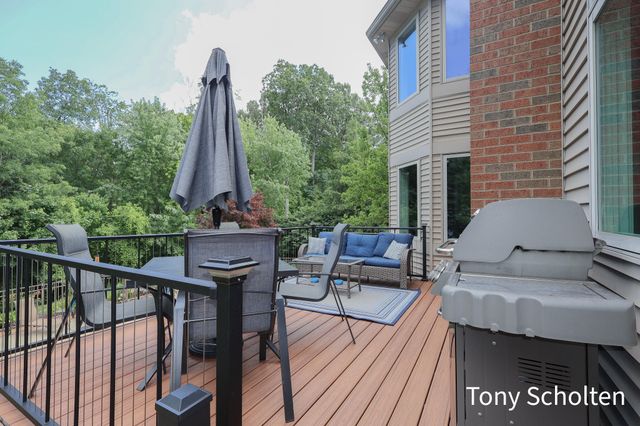 6054 Summerhill Drive, Georgetown Twp, MI 49426