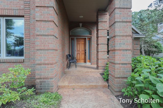 6054 Summerhill Drive, Georgetown Twp, MI 49426