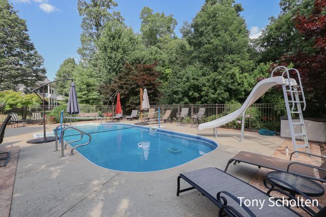 6054 Summerhill Drive, Georgetown Twp, MI 49426