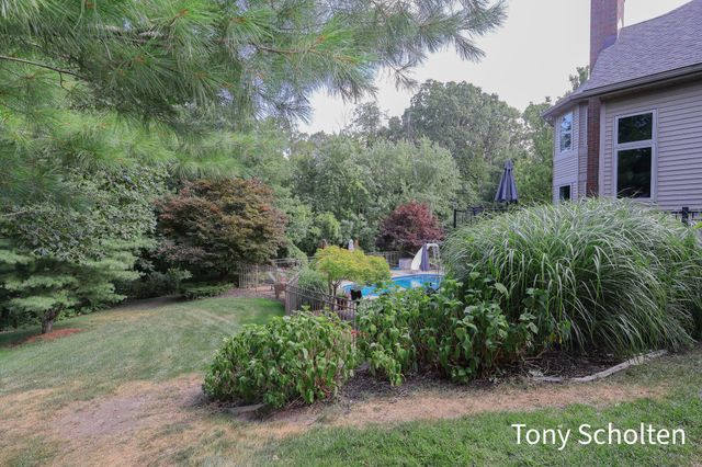 6054 Summerhill Drive, Georgetown Twp, MI 49426