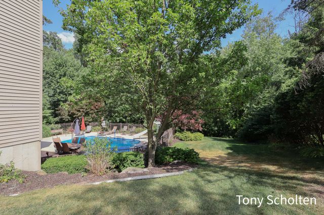 6054 Summerhill Drive, Georgetown Twp, MI 49426