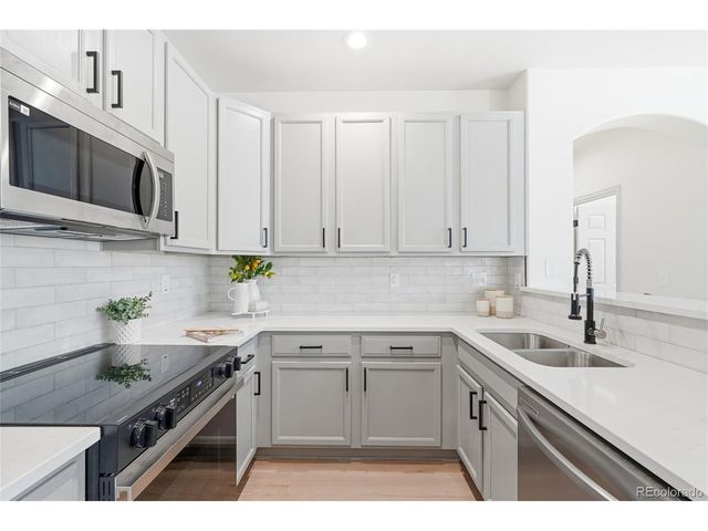 160 Granby Way C, Aurora, CO 80011
