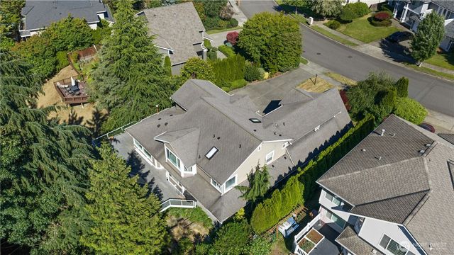 5610 Orca Drive NE, Tacoma, WA 98422