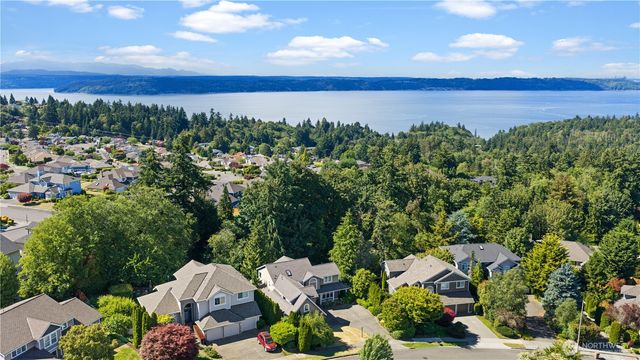 5610 Orca Drive NE, Tacoma, WA 98422