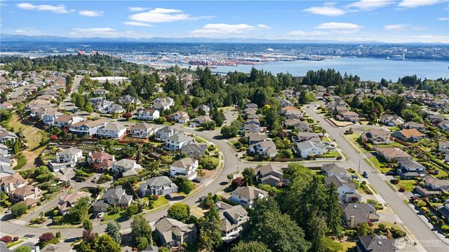 5610 Orca Drive NE, Tacoma, WA 98422