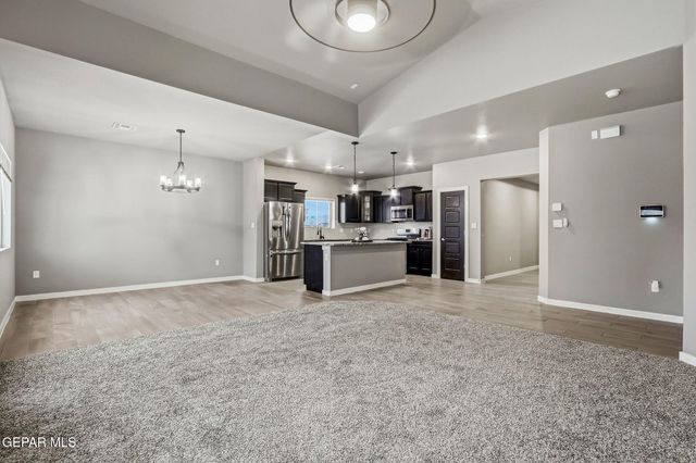 10155 Hueco Junction Junction, Socorro, TX 79927