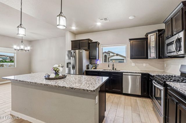 10155 Hueco Junction Junction, Socorro, TX 79927