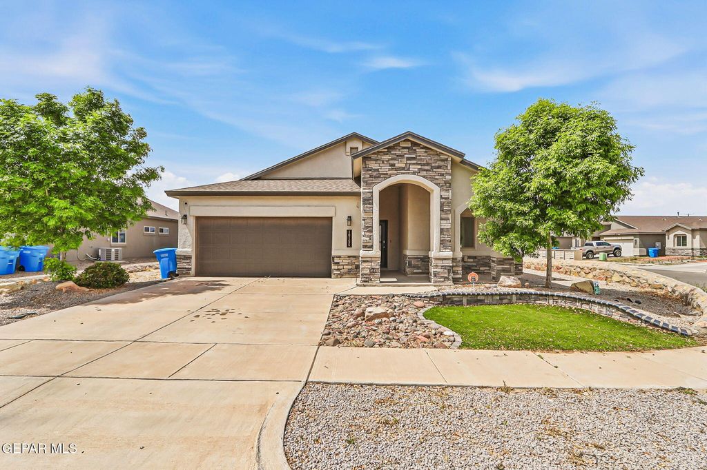 10155 Hueco Junction Junction, Socorro, TX 79927