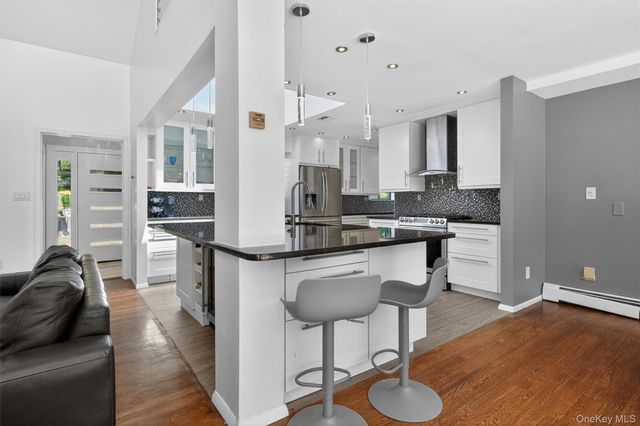 194 S Mountain Road, New City, NY 10956