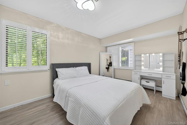 194 S Mountain Road, New City, NY 10956