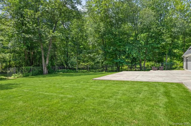 194 S Mountain Road, New City, NY 10956