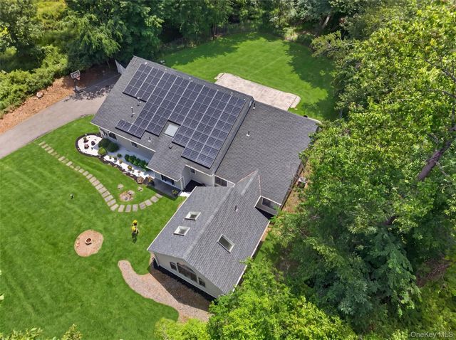 194 S Mountain Road, New City, NY 10956