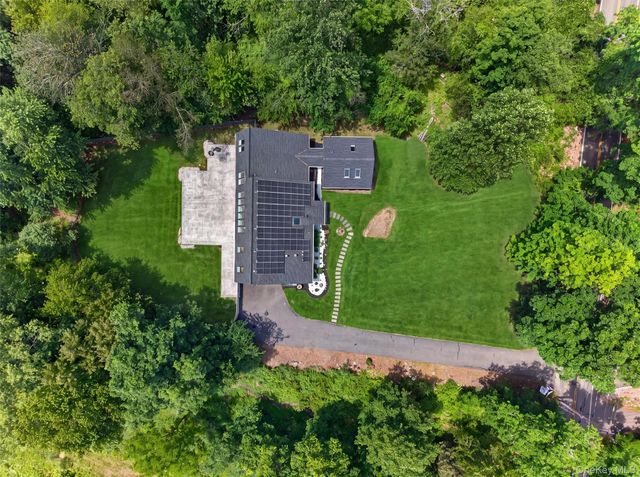 194 S Mountain Road, New City, NY 10956