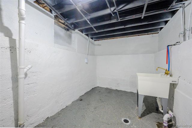 14720 E State Fair Street, Detroit, MI 48205