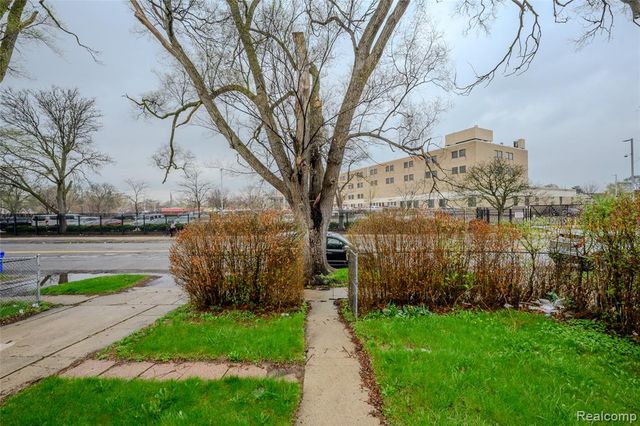 14720 E State Fair Street, Detroit, MI 48205