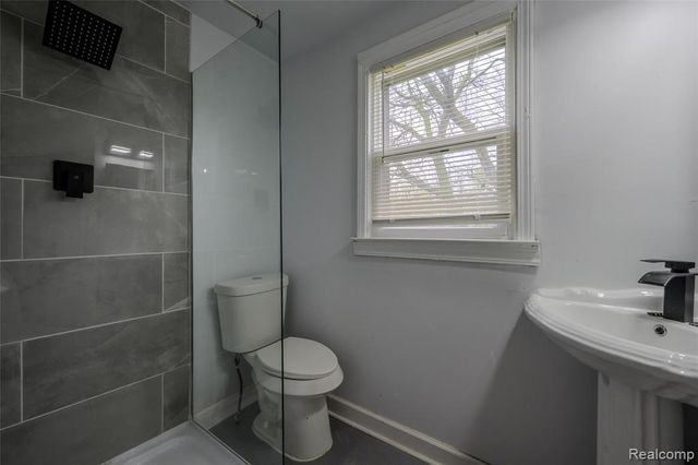 14720 E State Fair Street, Detroit, MI 48205