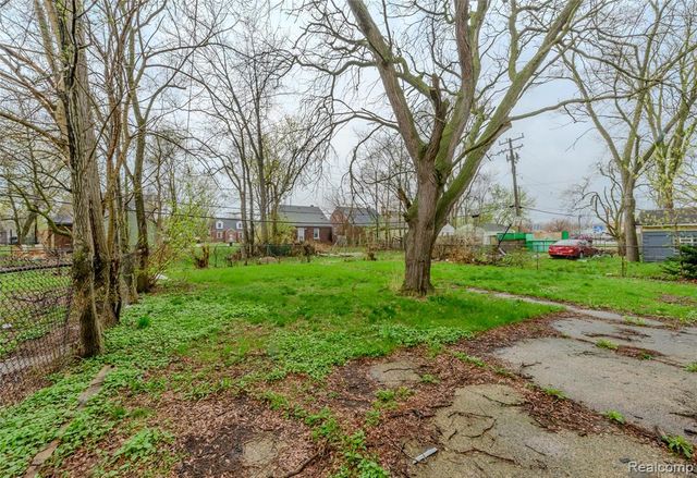 14720 E State Fair Street, Detroit, MI 48205