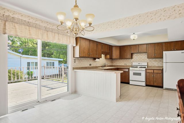 2208 Algonquin Road, Fox River Grove, IL 60021