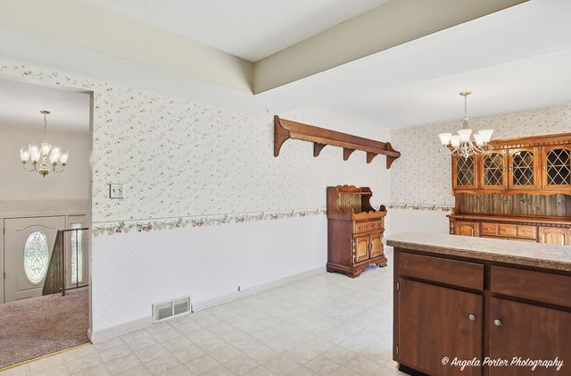 2208 Algonquin Road, Fox River Grove, IL 60021