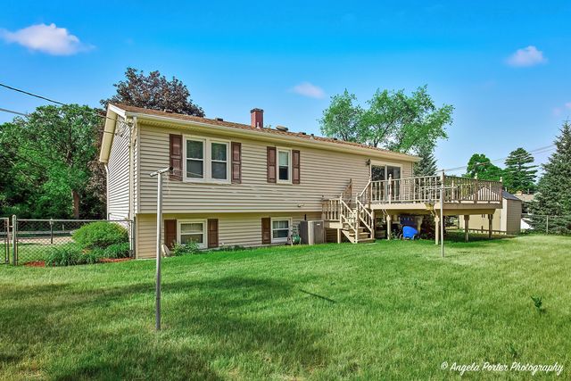 2208 Algonquin Road, Fox River Grove, IL 60021