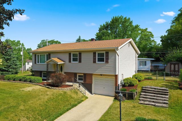 2208 Algonquin Road, Fox River Grove, IL 60021
