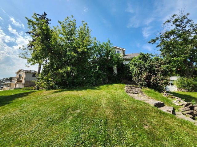 4816 Francisco Avenue, Downers Grove, IL 60515