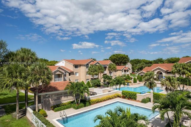 15780 SW 106th Ter 202, Miami, FL 33196