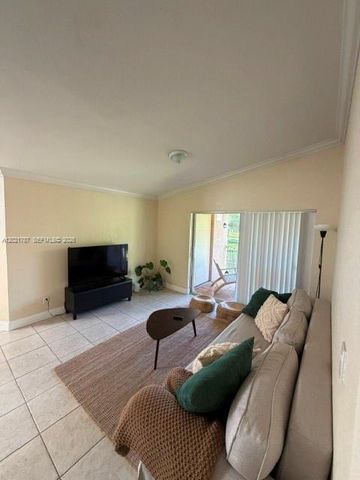 15780 SW 106th Ter 202, Miami, FL 33196