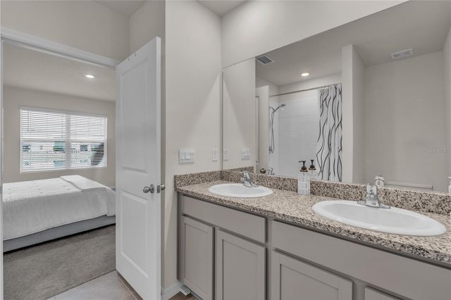16905 YARD SPRING DRIVE, Bradenton, FL 34211