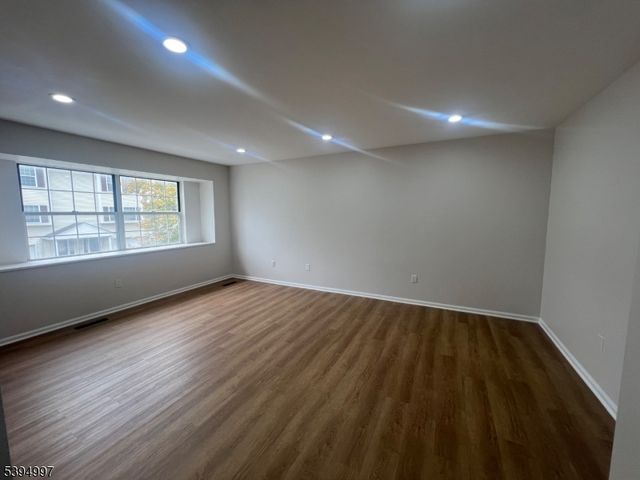 36 E Grand Ave 27, Rahway City, NJ 07065