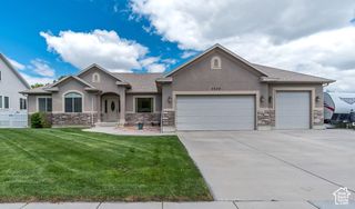 3028 W VIOLA LN, Riverton, UT 84065