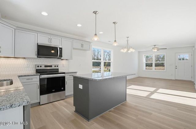 218 Rae Street, Warsaw, NC 28398