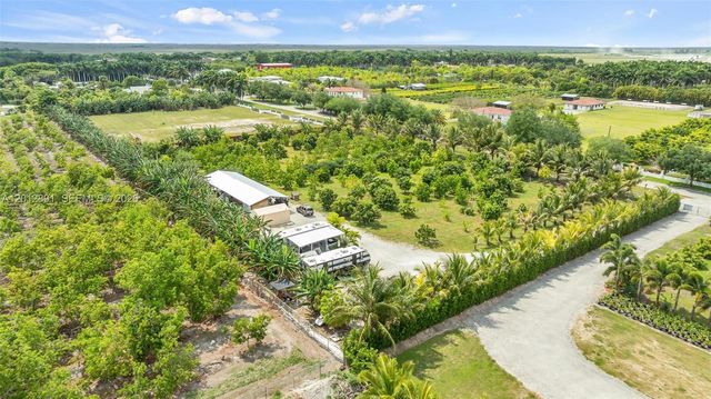 104 SW st, Miami, FL 33196