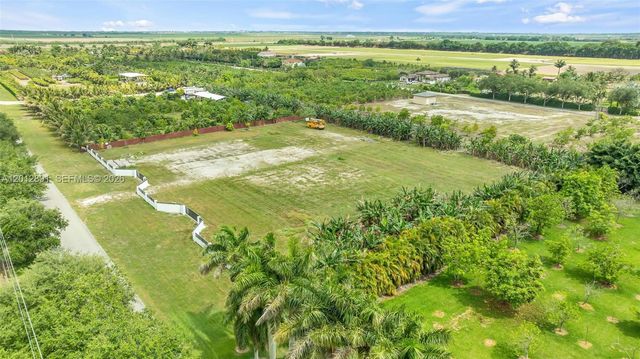 104 SW st, Miami, FL 33196