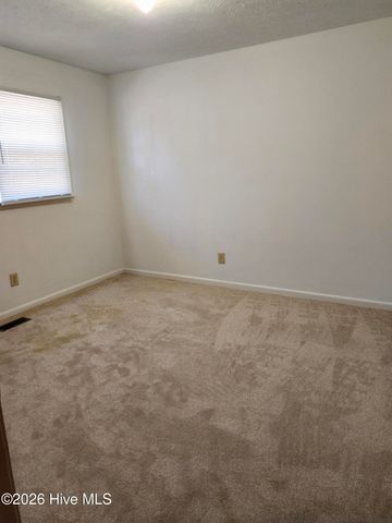 203 6th Street, Aberdeen, NC 28315