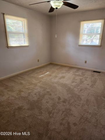 203 6th Street, Aberdeen, NC 28315