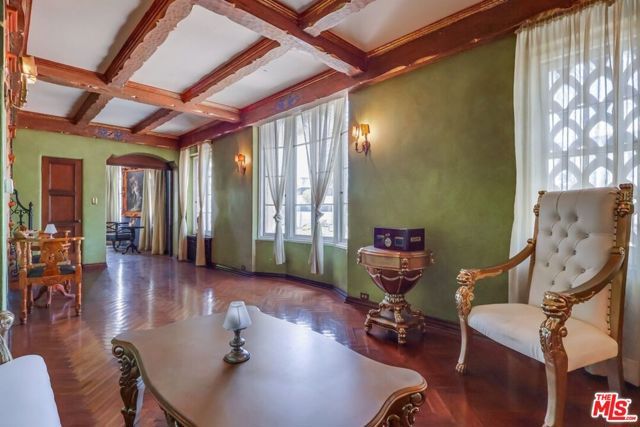 642 S Bronson Avenue 207, Los Angeles, CA 90010