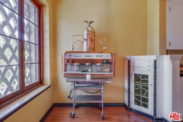 642 S Bronson Avenue 207, Los Angeles, CA 90010