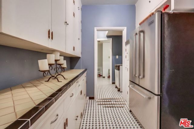 642 S Bronson Avenue 207, Los Angeles, CA 90010