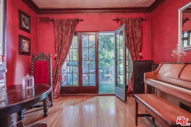 642 S Bronson Avenue 207, Los Angeles, CA 90010