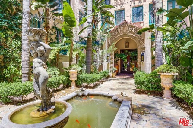 642 S Bronson Avenue 207, Los Angeles, CA 90010