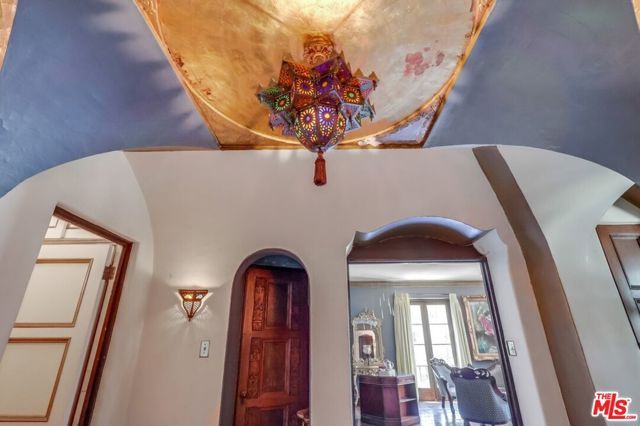 642 S Bronson Avenue 207, Los Angeles, CA 90010